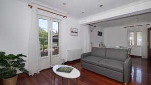 In-room dining - Great Escape by Fidalsa (Gautegiz Arteaga)