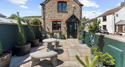 Gorgeous 3 Bed, 225 Year Old Cottage