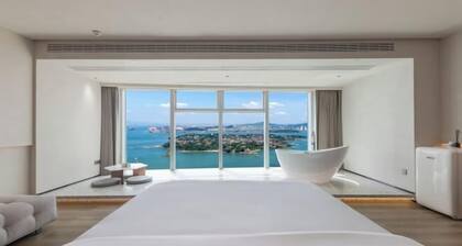 Xiamen IMAY Designer Seaview Apartment (Shimao Twin Towers Branch)