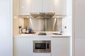 Private kitchen - Xiamen IMAY Designer Seaview Apartment (Shimao Twin Towers Branch) (Xiamen)