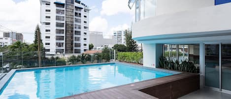 Deluxe Apartment | Pool