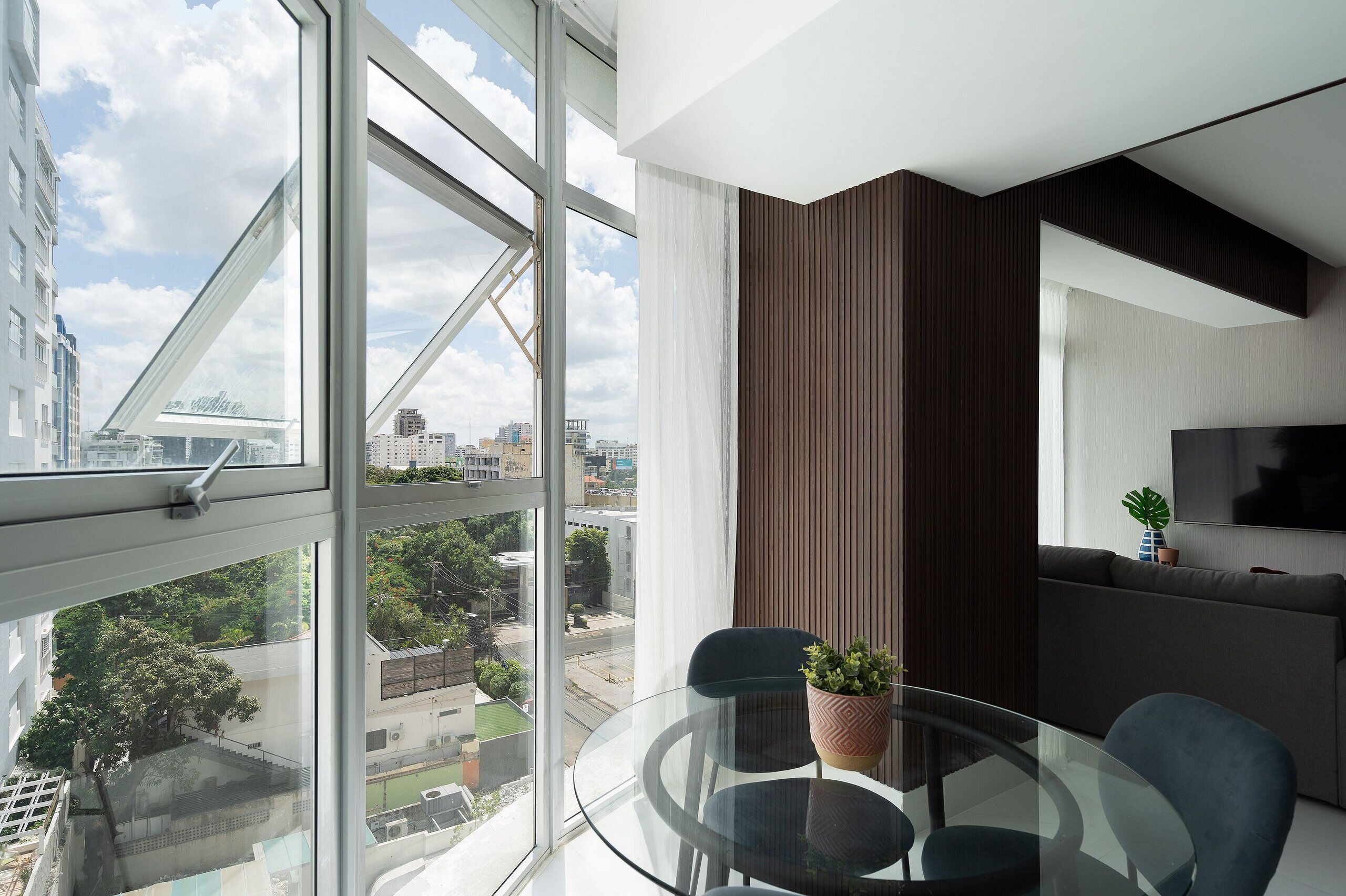 Premier Apartment | Dining