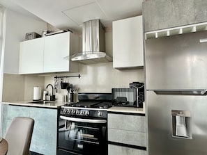Deluxe Apartment | Private kitchen