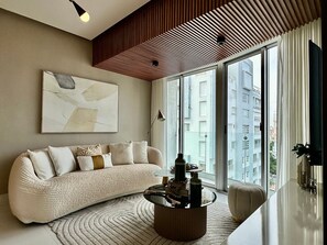 Deluxe Apartment | Living area