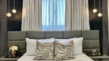 Deluxe Apartment | Blackout drapes, free WiFi