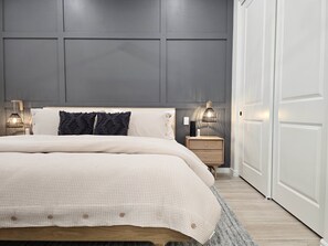 3 bedrooms, iron/ironing board, travel crib, free WiFi