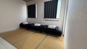 Family Triple Room | Free WiFi, bed sheets