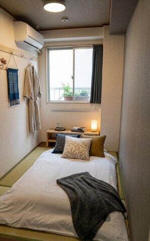 Free WiFi, bed sheets - Amber Hostel (Osaka)