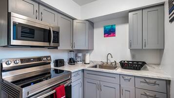 公寓 | 1 間臥室、網路服務