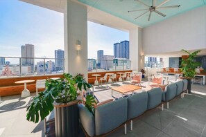 Studio - Where the Skyline Sleeps Rooftop Pool Gym (Miami)