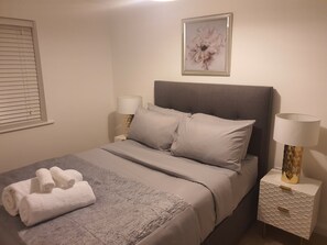 3 habitaciones, tabla de planchar con plancha y wifi gratis 
