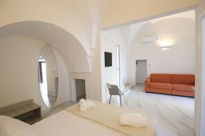 Deluxe Double Room | In-room safe, desk, free WiFi - LE DUE DIMORE (Collepasso)
