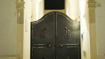 Bagian depan properti