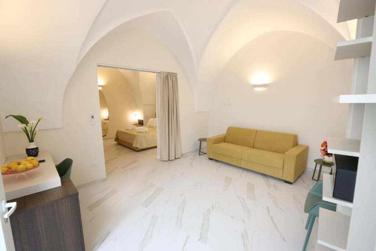 Suite | In-room safe, desk, free WiFi