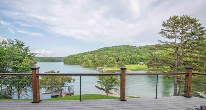Norris Lake, Waterfront Escape with Private Dock