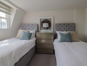 2 soverom, individuelt dekorert og individuelt innredet