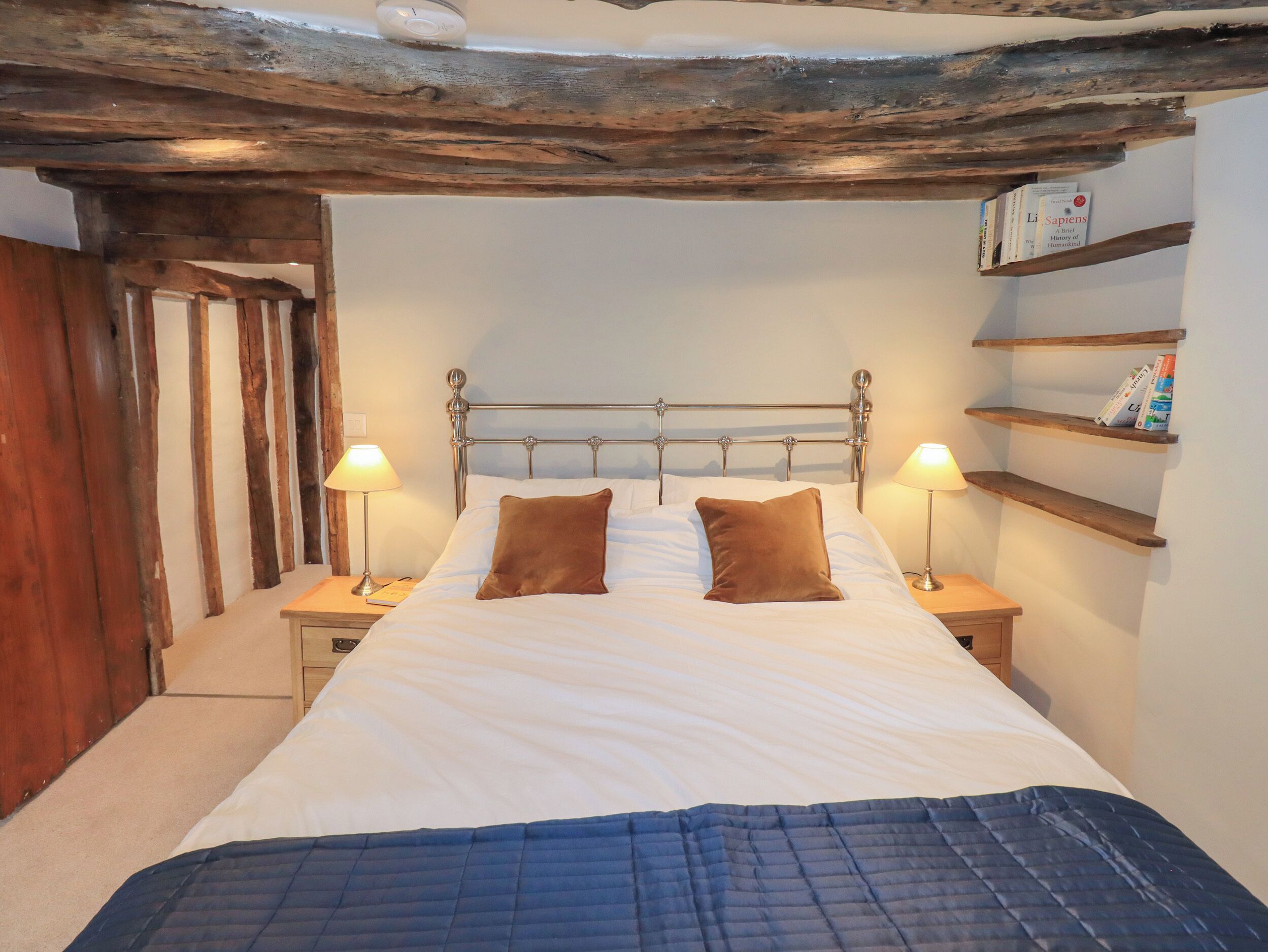 3 bedrooms, individually decorated, individually furnished, free WiFi