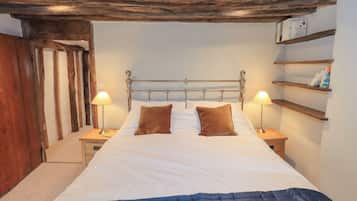 3 bedrooms, individually decorated, individually furnished, free WiFi