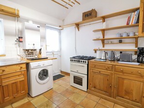 Cookware/dishes/utensils