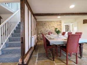 Cottage | Dining