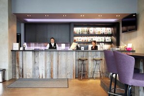 Bar (on property) - Fosshótel Rauðará (Reykjavik)