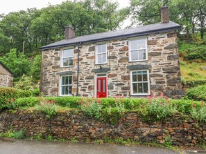 Exterior - Ty Capel Bethania (Caernarfon)