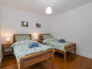 3 habitaciones, decoración personalizada y muebles diferentes