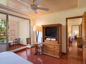 2 bedrooms, iron/ironing board, bed sheets