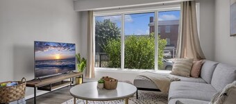 Niagara Family Stay | Near Brock, Falls & Wineries