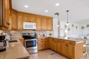 House, Multiple Beds (Vallie's Villa & Monty's Place) | Private kitchen