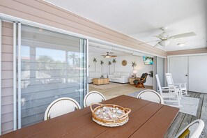 House, Multiple Beds (Vallie's Villa) | Dining - Vallie's Villa (Fort Myers Beach)