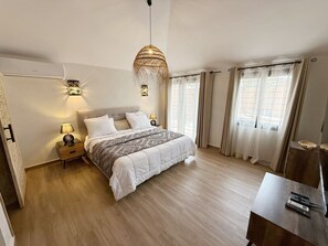 6 chambres, fer et planche à repasser, Wi-Fi gratuit, draps fournis