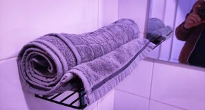 Deluxe Double Room | Bathroom