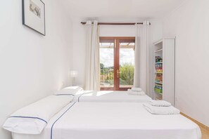 3 camere