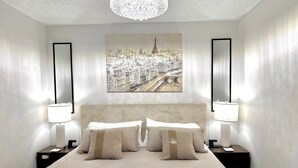 2 間睡房、熨斗/熨衫板、可攜式嬰兒床、免費 Wi-Fi