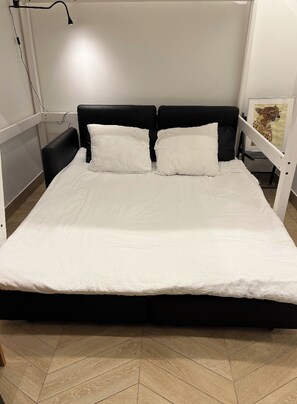 1 makuuhuone, silitysrauta/-lauta, Wi-Fi, vuodevaatteet