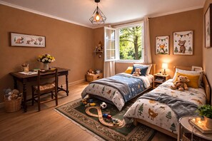 4 bedrooms, iron/ironing board, free WiFi, bed sheets - Your vacation home in Anjou - 10 people, garden, heritage and nature (Chemillé-en-Anjou)