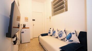 Apartment | Living area | TV