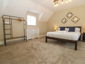 7 bedrooms, individually decorated, individually furnished, free WiFi