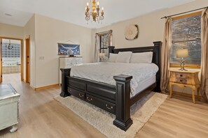 3 عدّة غرف نوم ومكواة/لوح كي وواي فاي وملاءات أسرّة