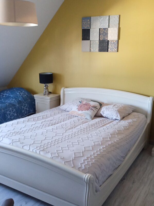 1 bedroom, WiFi, bed sheets