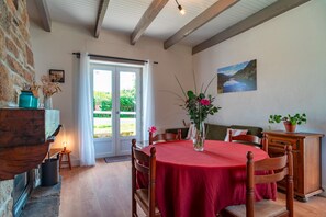Interior - Soupic - A proximité de la mer (Plomodiern)