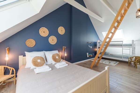 3 chambres, fer et planche à repasser, Wi-Fi gratuit, draps fournis