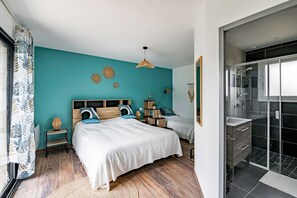 4 bedrooms, iron/ironing board, free WiFi, bed sheets