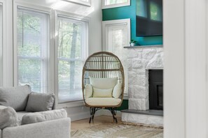TV connectée, cheminée