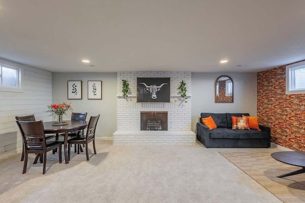 Downstairs playroom with bar