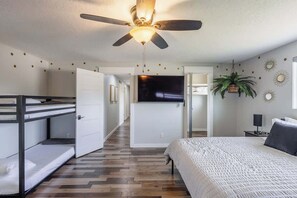 5 Schlafzimmer, Bügeleisen/Bügelbrett, WLAN, Bettwäsche