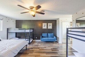 5 Schlafzimmer, Bügeleisen/Bügelbrett, kostenloses WLAN, Bettwäsche