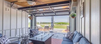 Sweeping Views for 26 with Fire Pit & Gym