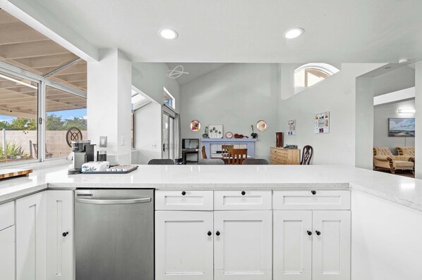 House, Multiple Beds, Patio, Garden View (1519-2 La Puente) | Interior